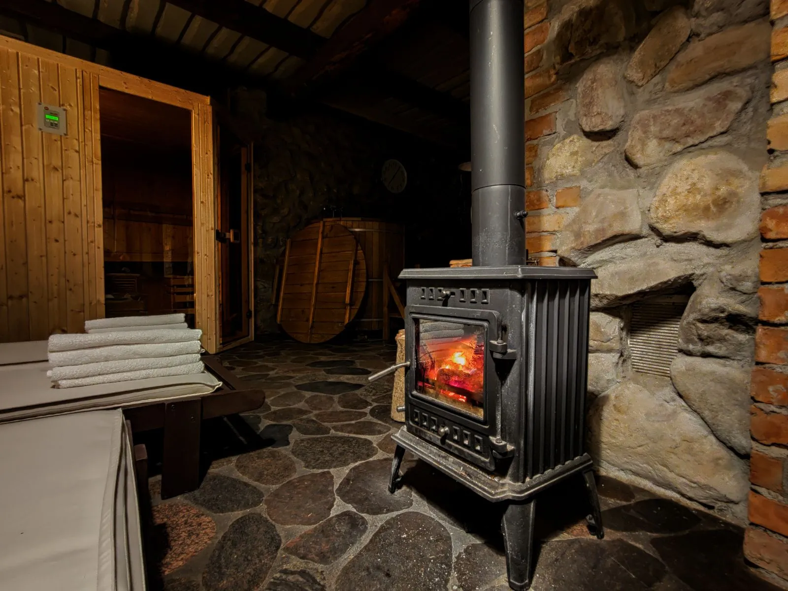 What to Expect at Your First Sauna Session